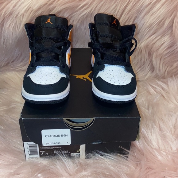 Brand New Jordan 1 kids 7 - Picture 3 of 3